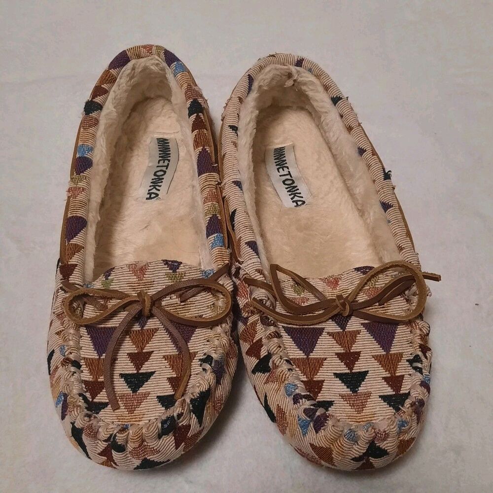 Minnetonka Women’s Moccasin Slippers Size 8W Fleece Lined Aztec Southwest Print